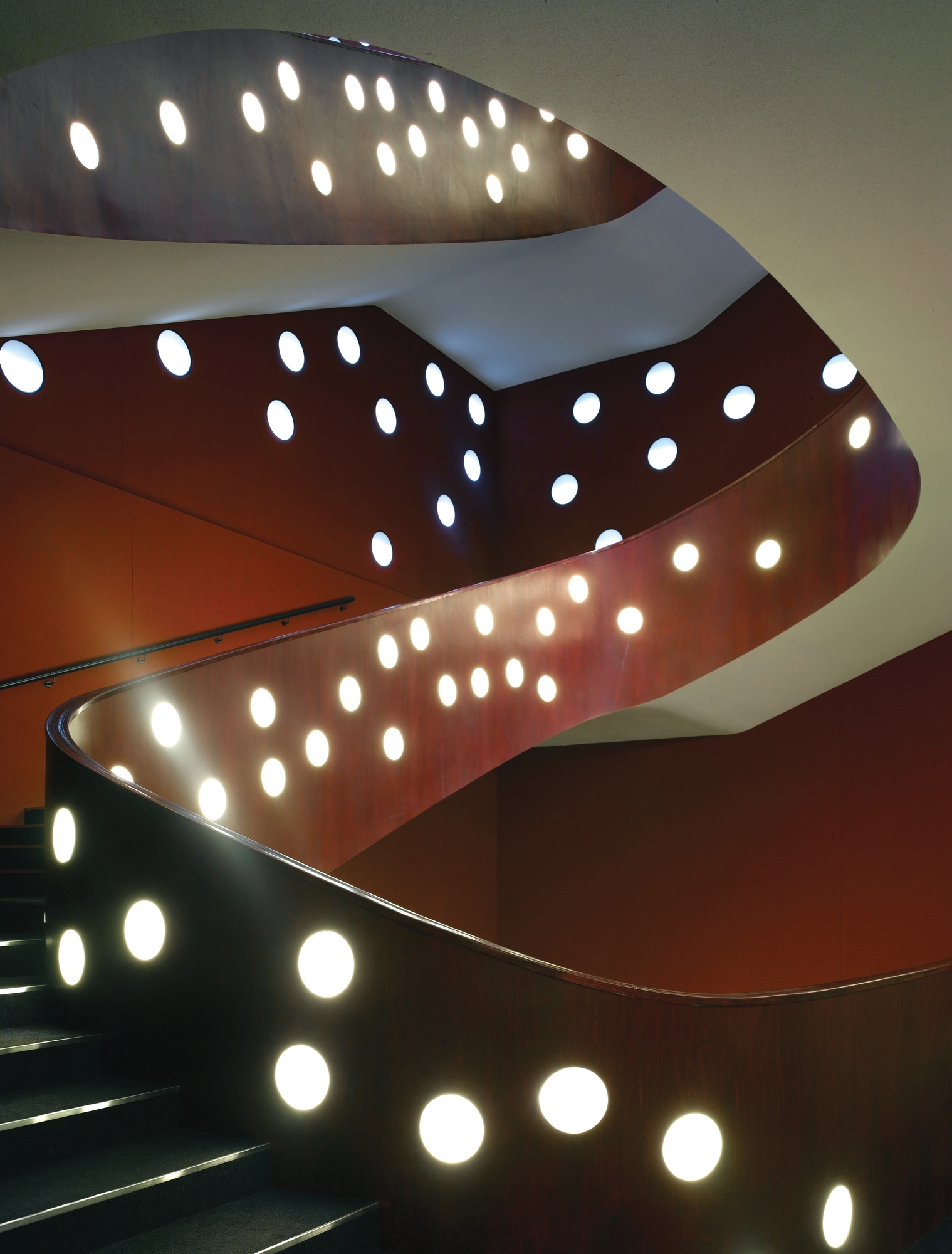アート・デザイン・音楽 tojouen Za-Koenji Theatre by Toyo Ito, Tokyo, Japan - The Architectural Review