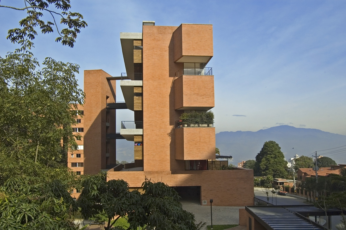 Guayacan de Avinon Apartments by Carlos Pardo, Medellín, Colombia