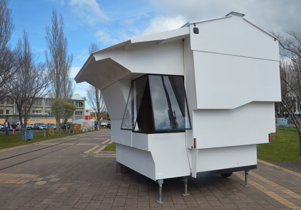 Dmitry Troyanovsky's mobile home in Tasmania Architectural Review