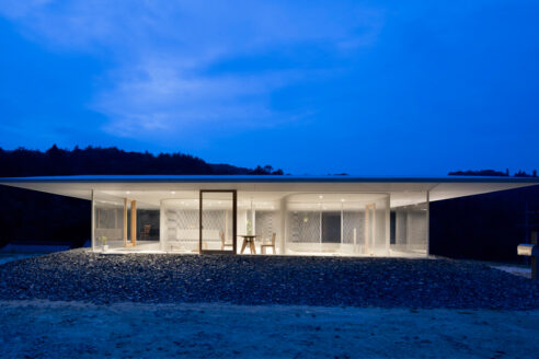Hiroshima Hut by Suppose Design Office