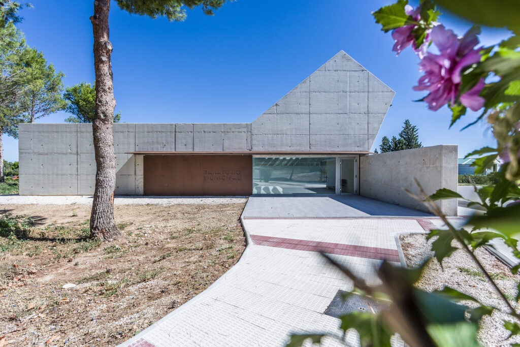 Towards the Light Tanatorio in Spain by Juan Carlos Salas