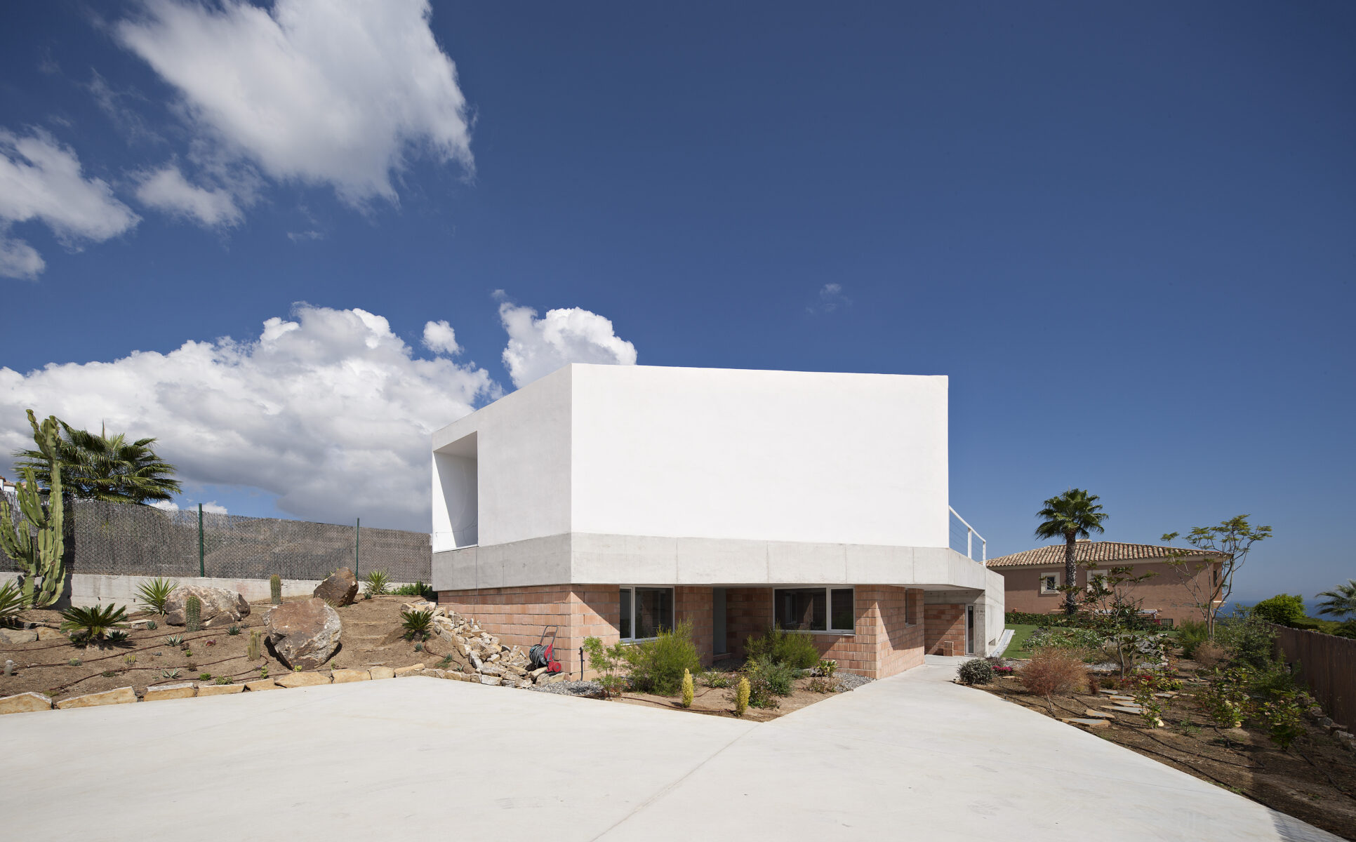 Winds of change: Casa de Los Vientos in Cádiz, Spain by José Luis