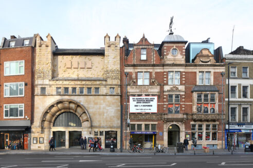 001 whitechapel gallery london © filip dujardin