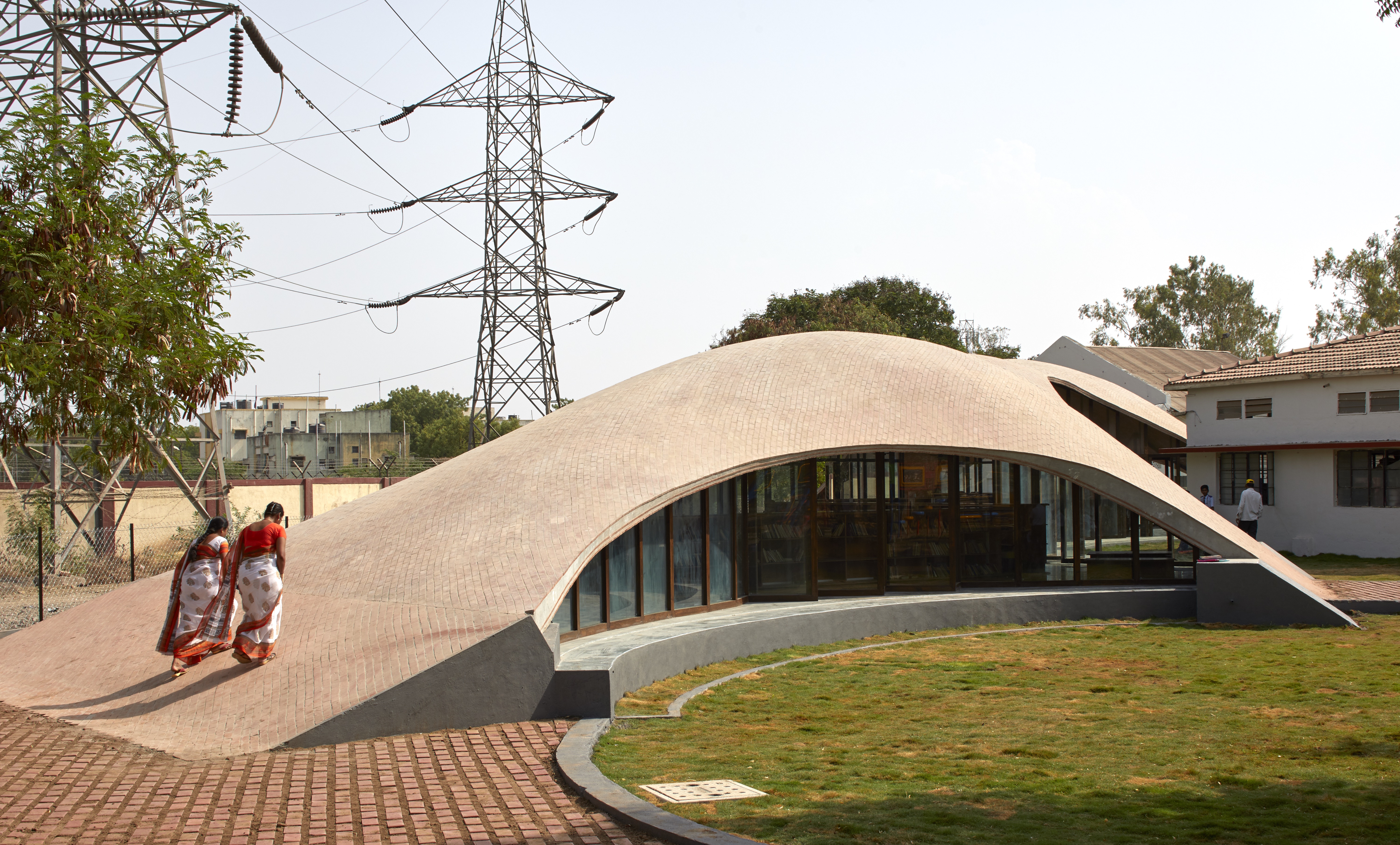 All In The Mound Maya Somaiya Library In Kopargaon India By Sameep Padora Associates Architectural Review