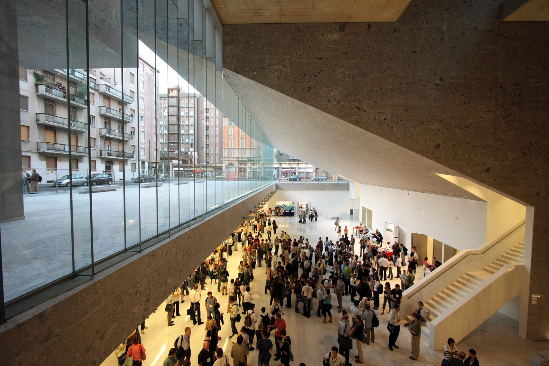 アート・デザイン・音楽 AV 252 Grafton Architects アート・デザイン・音楽 AV 252 Grafton Architects Grafton
