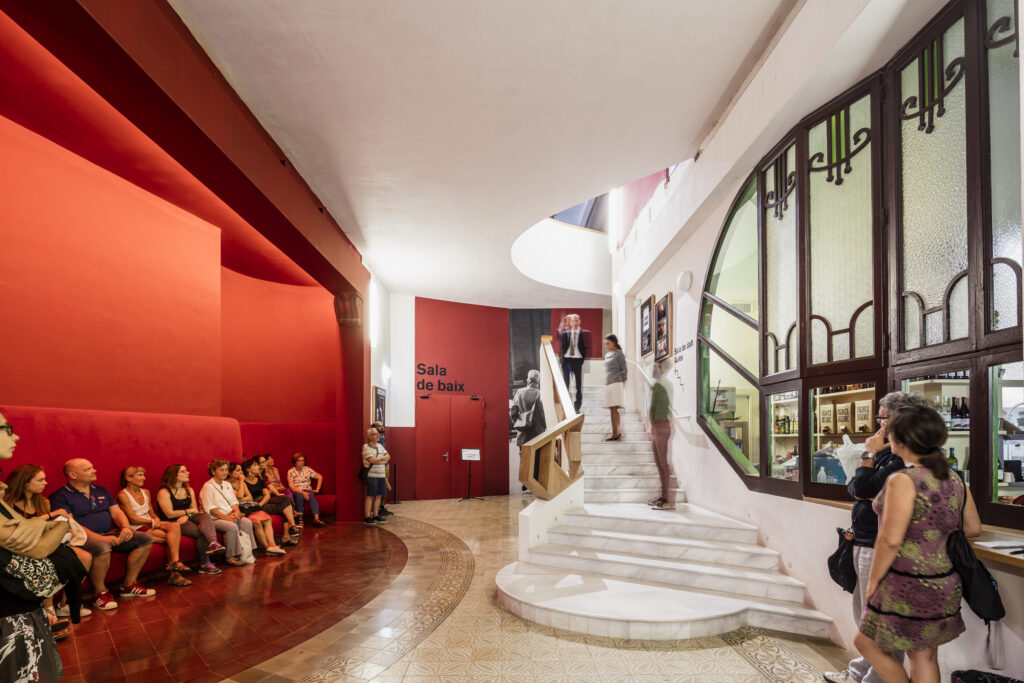 circle-of-life-flores-prats-sala-beckett-theatre-in-barcelona