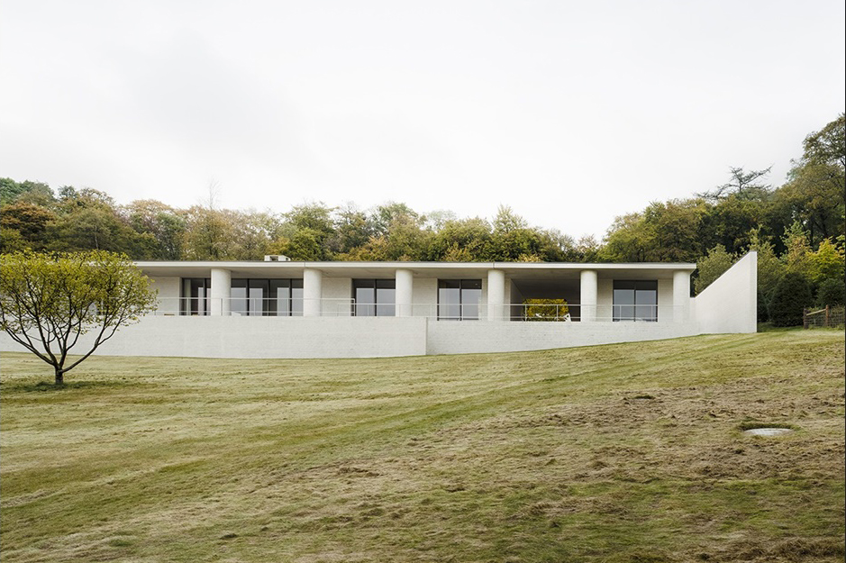 AR House Architectural Review