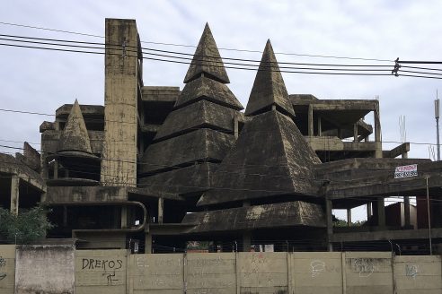 Castillo-Brustalist-Pindú-Architectrual-Review