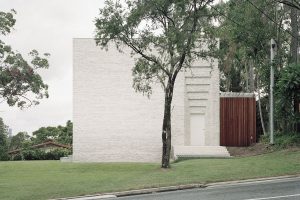 Couldrey House in Brisbane by HNNA and Peter Besley