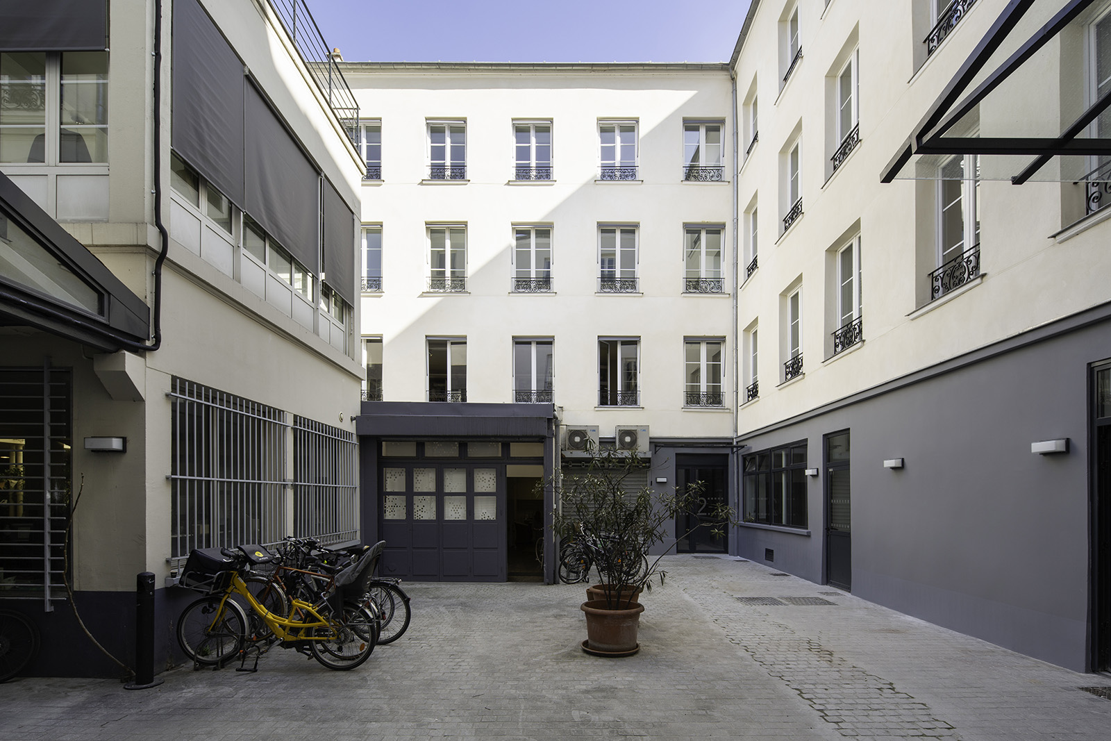 Social contract Parisian social housing Architectural Review