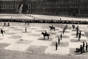 Live chess game in Palace Square