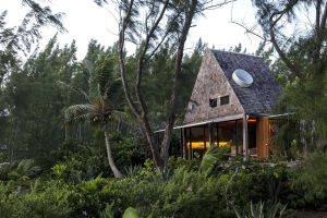 brillhut-in-the-bahamas-by-brillhart-architects-architectural-review-7-Cropped-300x200.jpg