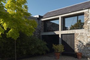 a-house-coach-house-and-garden-in-dublin-ireland-by-culligan-architects-architectural-review-Cropped-300x200.jpg