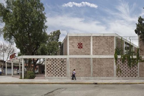 01_REA_Pilares_RM_7355_Sandra_Pereznieto_pilares_mexico_architectural_review2-492x328.jpg