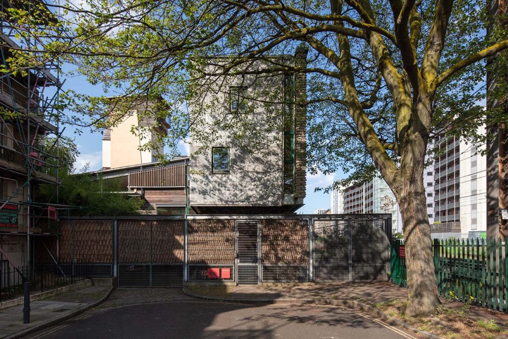 Revisit Straw Bale House in London, UK by Sarah Wigglesworth