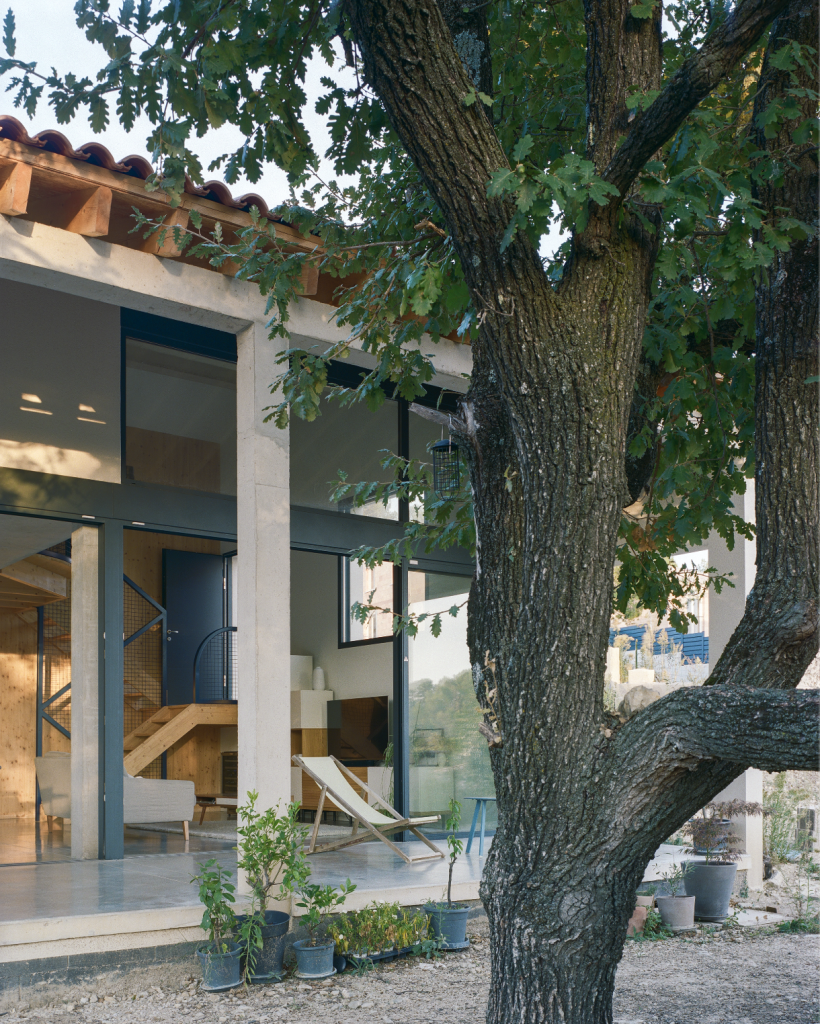 102LET by Barrault Pressacco in France 