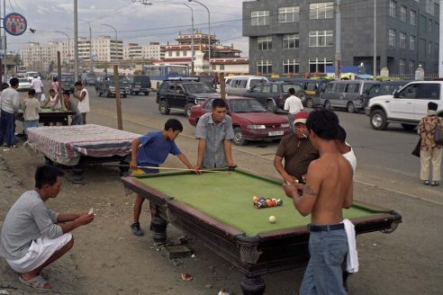 UB_10498-GG0805B_architectural_review_sports_photo_essay_snooker-492x328.jpg