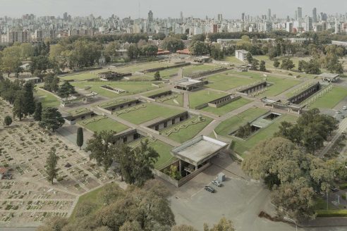 Federico-Cairoli-Architectural-Review-Sexto-Panteon-Argentina-Buenos-Aires-Brutalist-Lea-Namer-Revisit-Drone-3x2-1-492x328.jpg