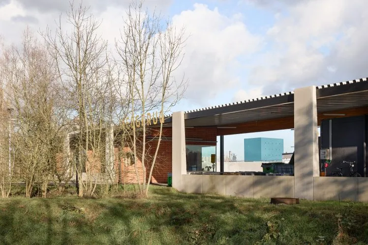 FELT extends traditional home with metal library pavilion in