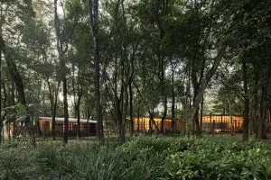 USArch_Waldorf-School_Classroom-Woods-04_urko_sanchez_nairobi_circularity_architectural_review_ar_-FEATURED-300x200.webp