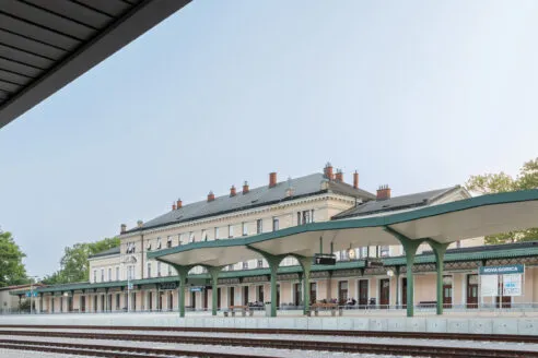 Railway_Station-Nova_Gorcia_Slovenia-Sadar_Vuga-Architectural_Review-Ana-Skobe-8-492x328.webp