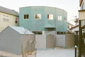 house_by_the_temple_kumaelsa_saitama_japan_architecural_review_credit_Shohei-Kuma_1-300x200.webp