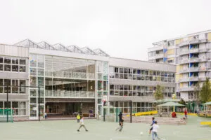 guggach_primary_school_Zurich_switzerland_weyell_zipse_architectural_review_credit_Daisuke_HirabayashiPRINT_053-300x200.webp