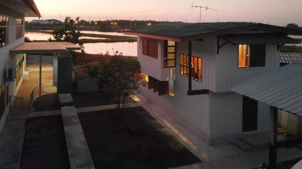 Patch House in Samut Prakan, Thailand by Parin + Supawut