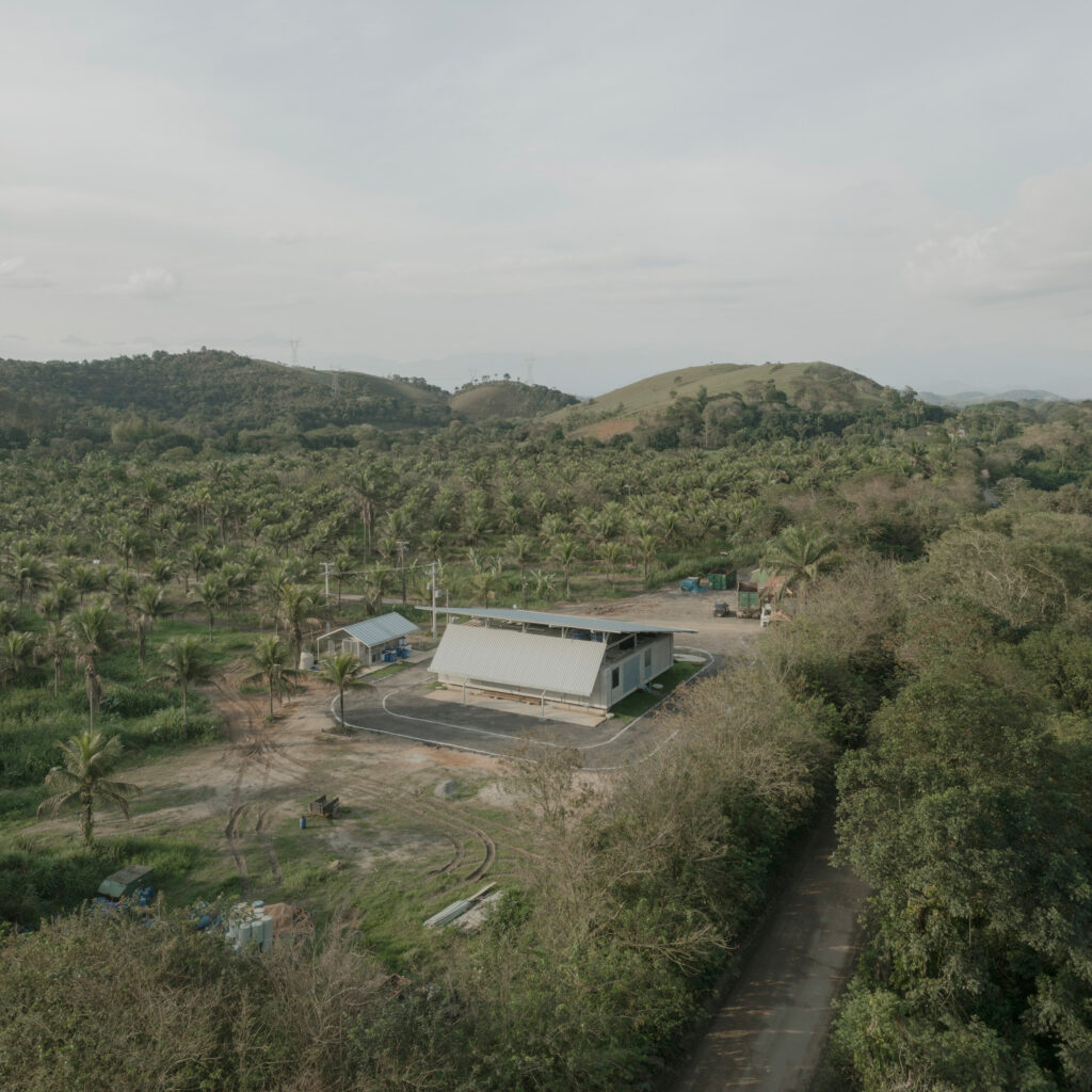 In the larval phase: fly protein factory in Cachoeira de Macacu, Brazil by Gru.a Arquitetos