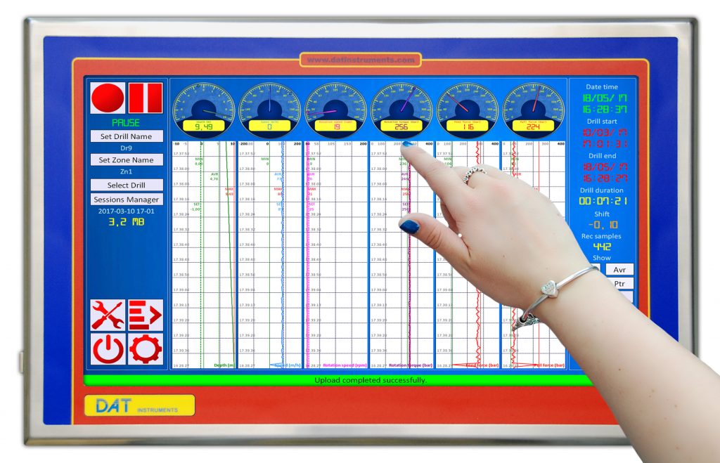 DAT Instruments adds new wide screen datalogger | Ground Engineering