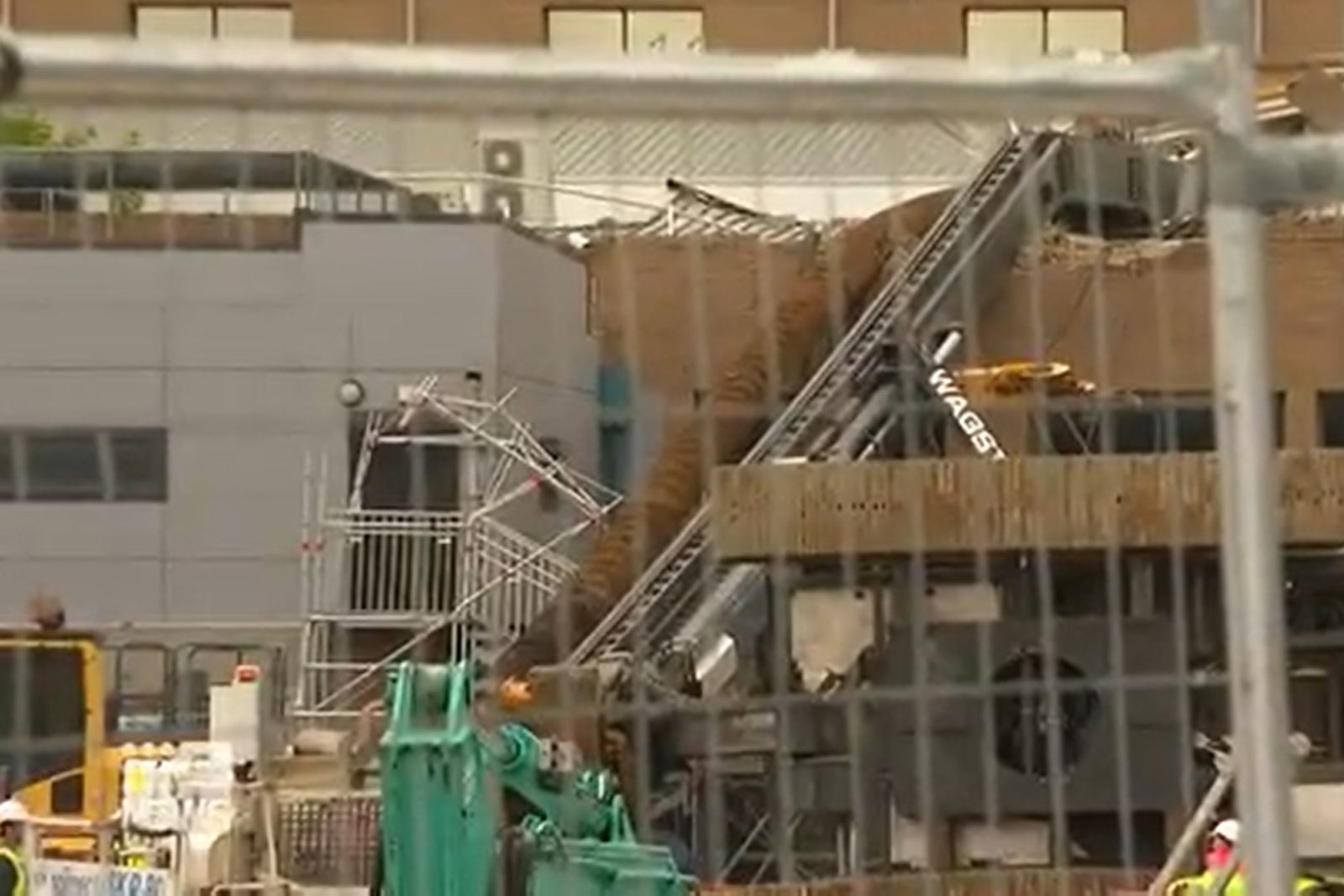 Piling rig crashes through roof of Melbourne hospital | Ground Engineering