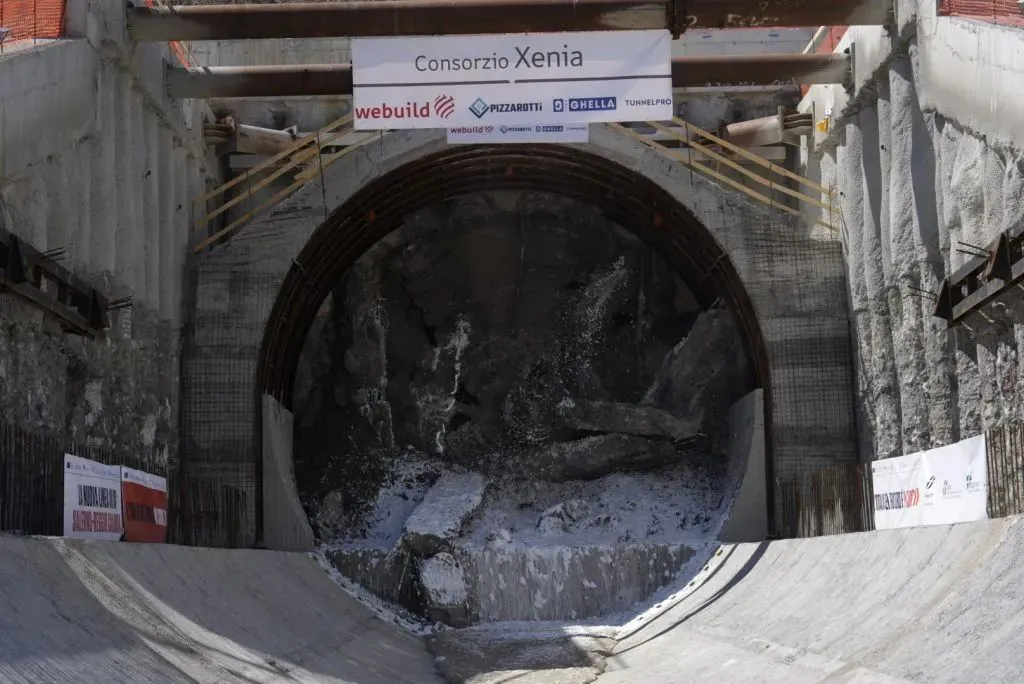TBM completes first tunnel in Italy’s high-speed rail southern leg