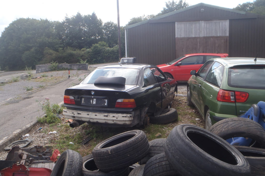 Illegal car breaker advertised on Facebook MRW