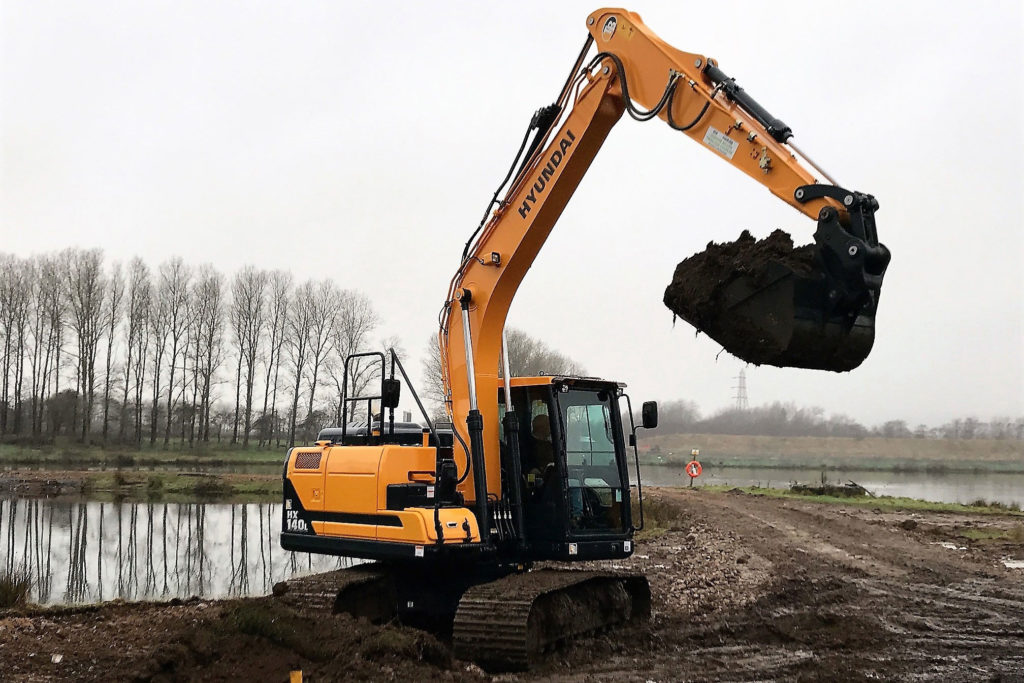 Excavator's camera system impresses MRW