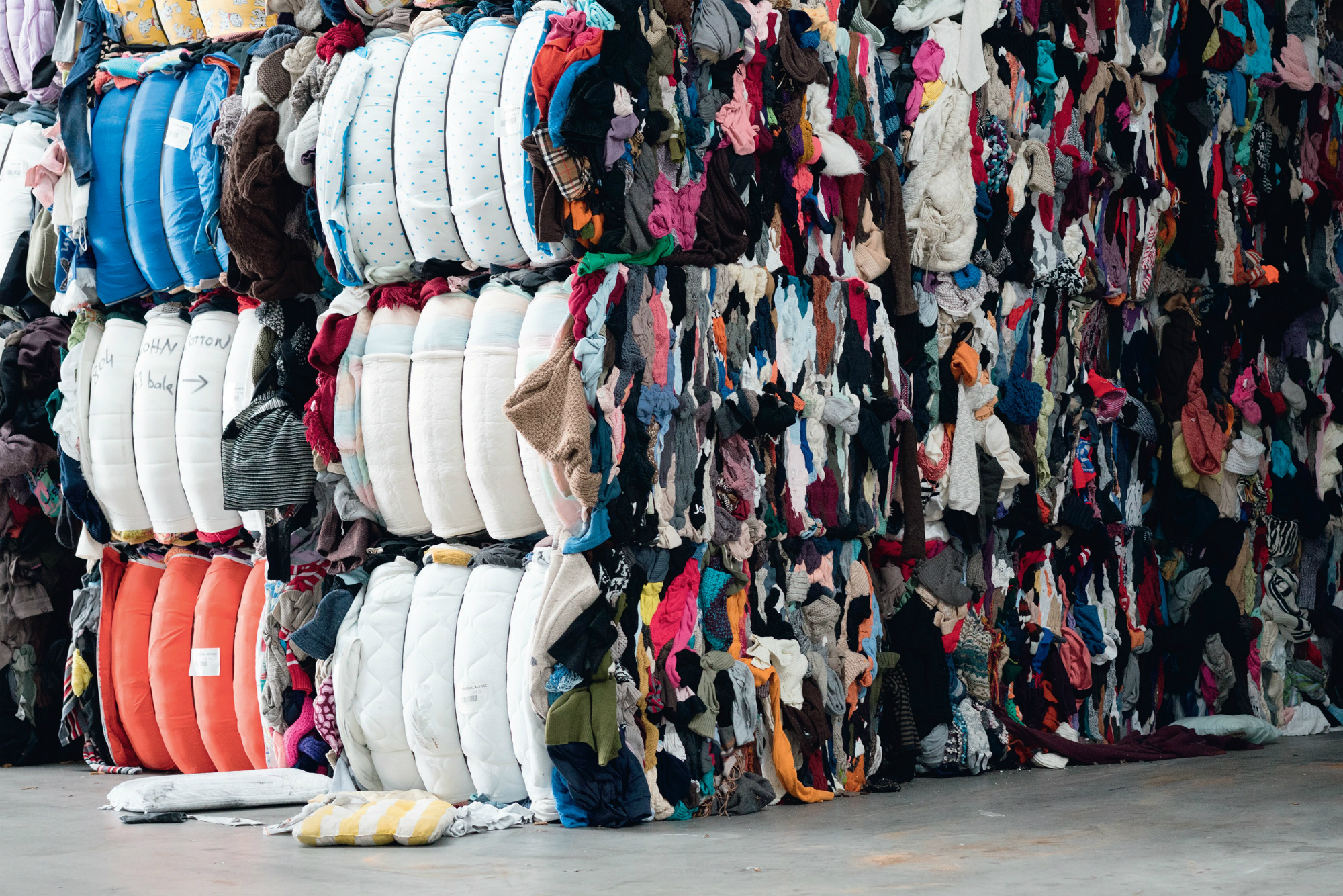 Recycled textile prices slump in Europe to continue MRW