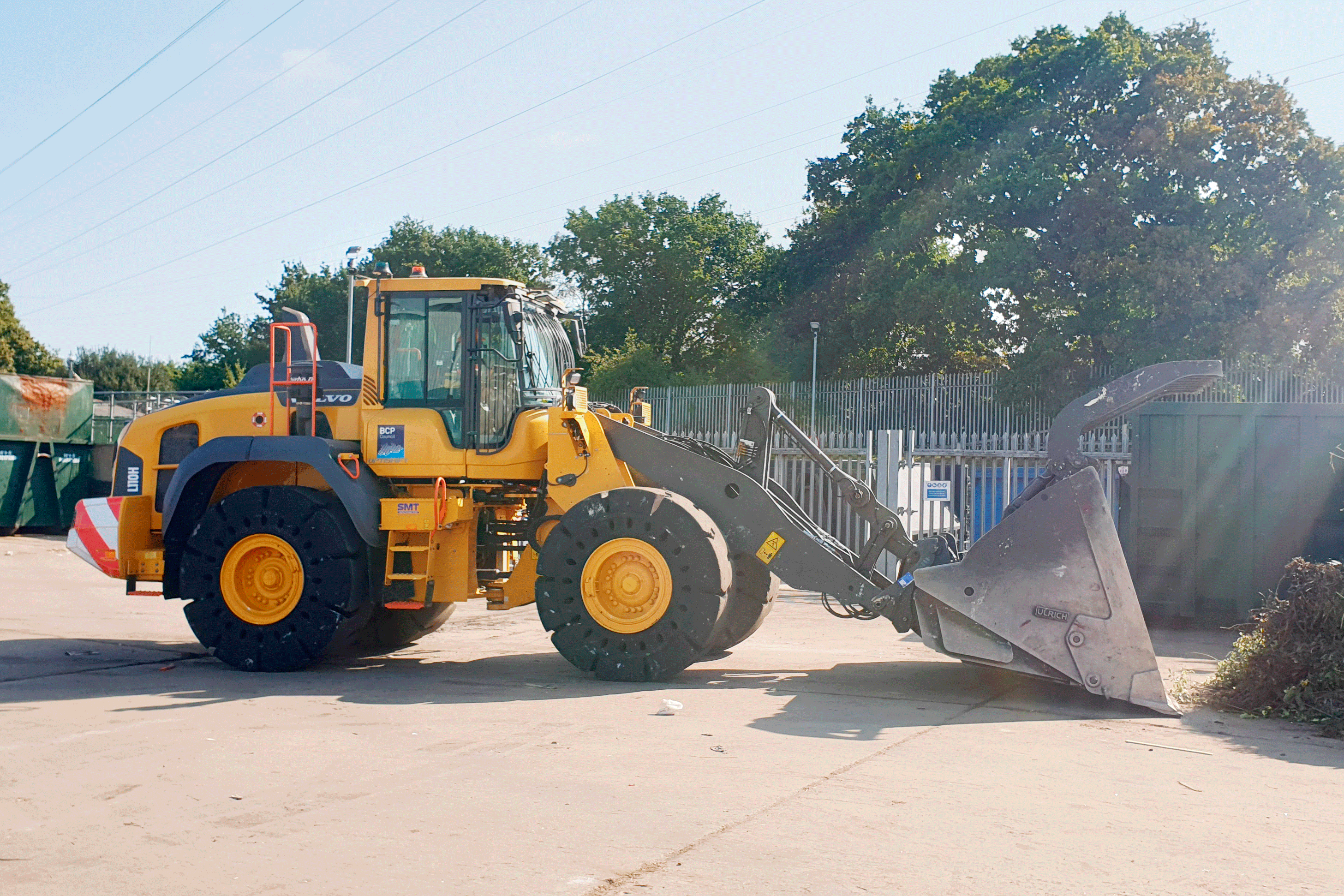 Extra safety on shovel MRW