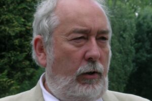 Professor_Tom_Woolley__Centre_for_Alternative_Technology-300x200.jpg