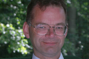 davidportrait-300x200.jpg