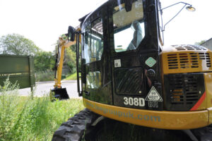 A Cat 308D with CESAR tag