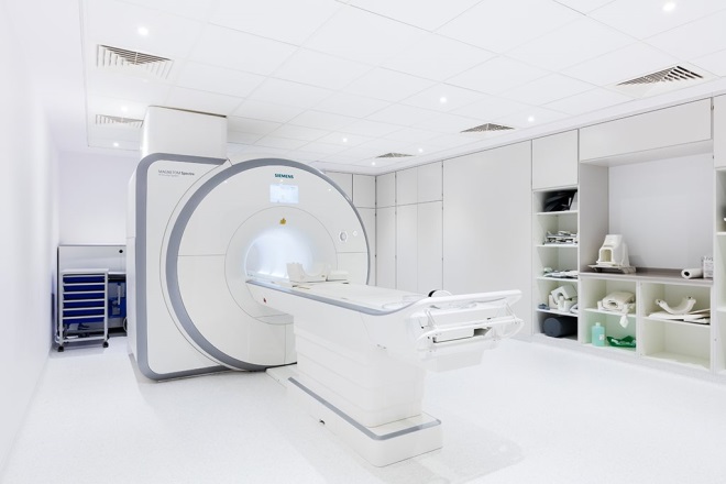 Extensive temporary steelwork props up MRI scanner in City of London ...