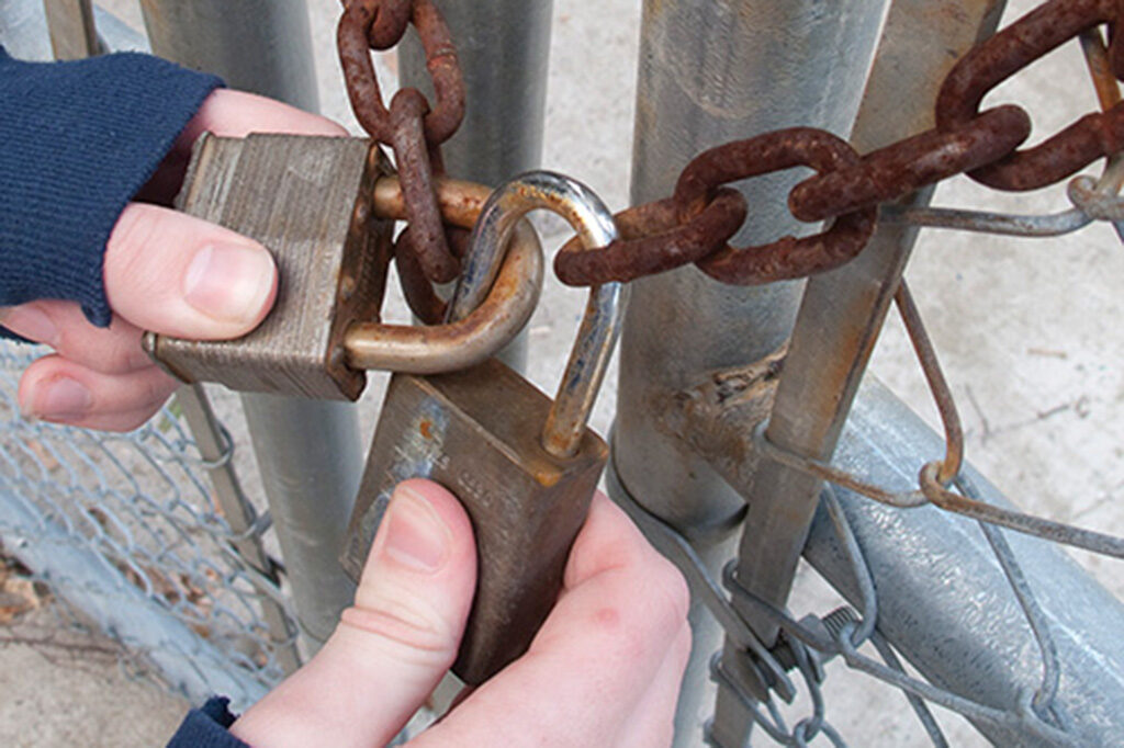 Generic_administration_insolvency_locked_gates_site_fence