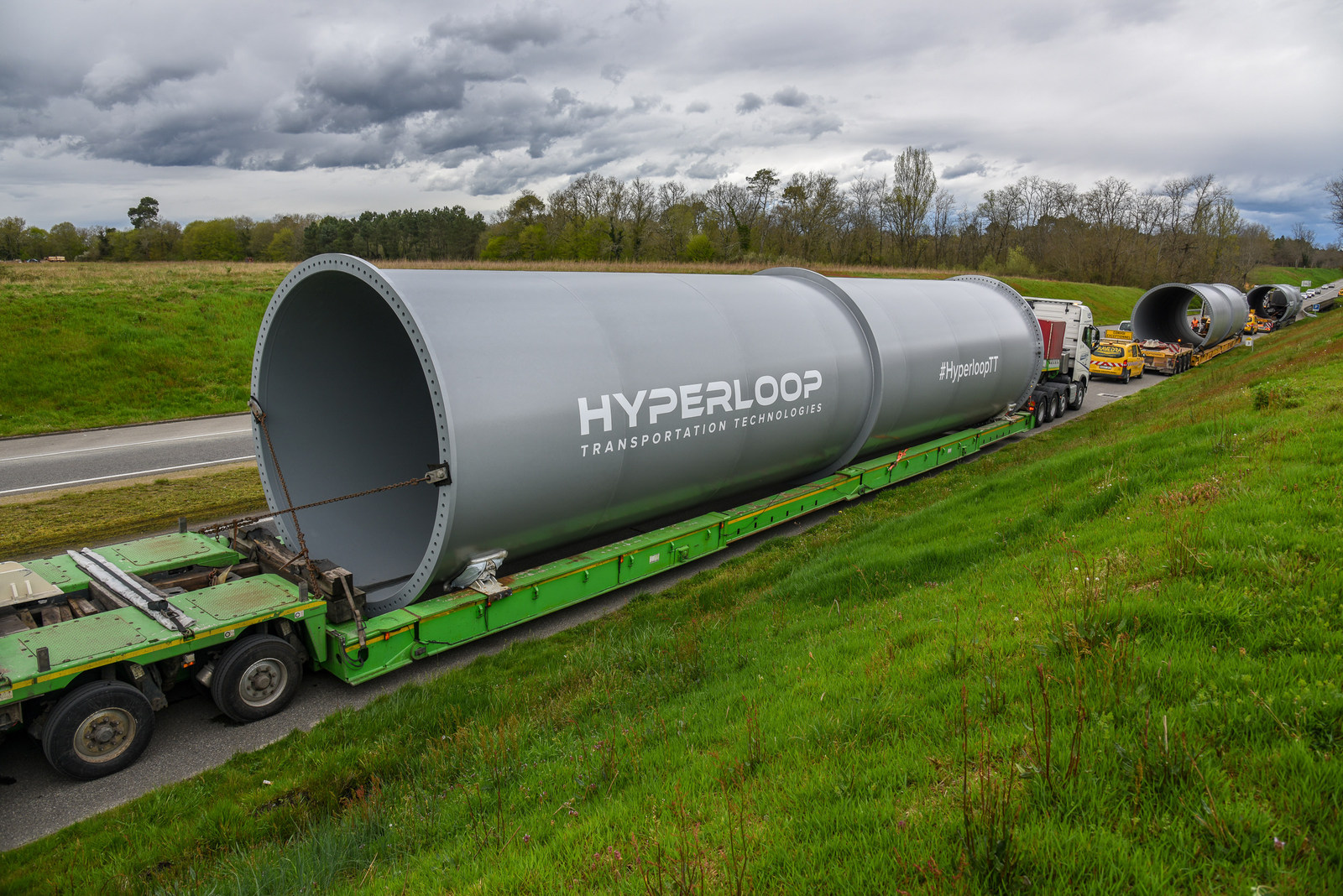 Dubai to build first 700mph Hyperloop in big week for tech ...