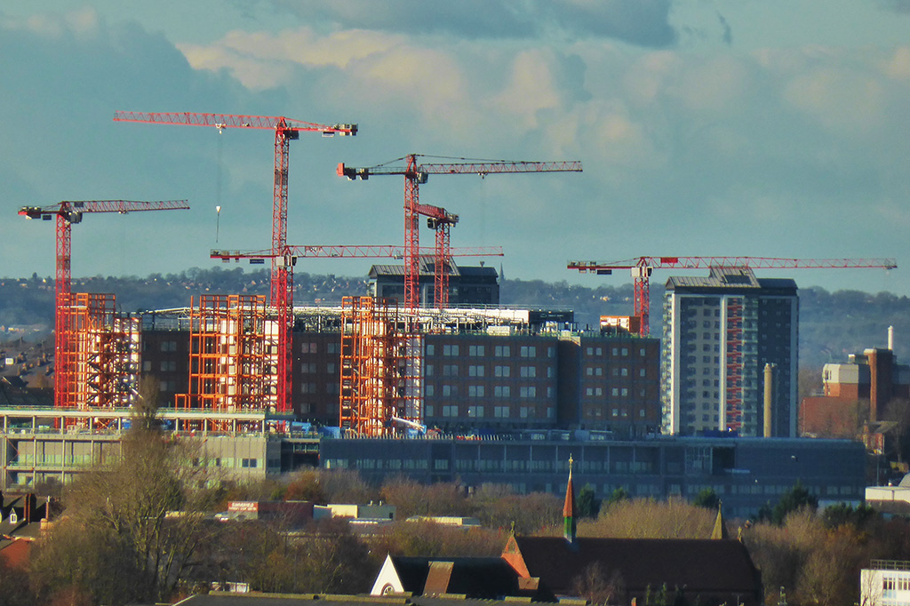 Midland Met sets £320m cap to finish hospital Construction News