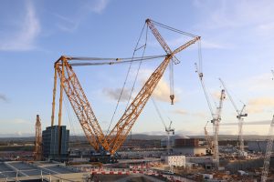 EDF_Hinkley_Worlds-largest-crane_3-300x200.jpg