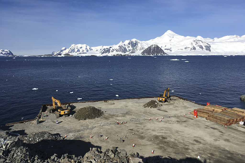 Antarctica: What Bam is building at the end of the Earth | Construction ...