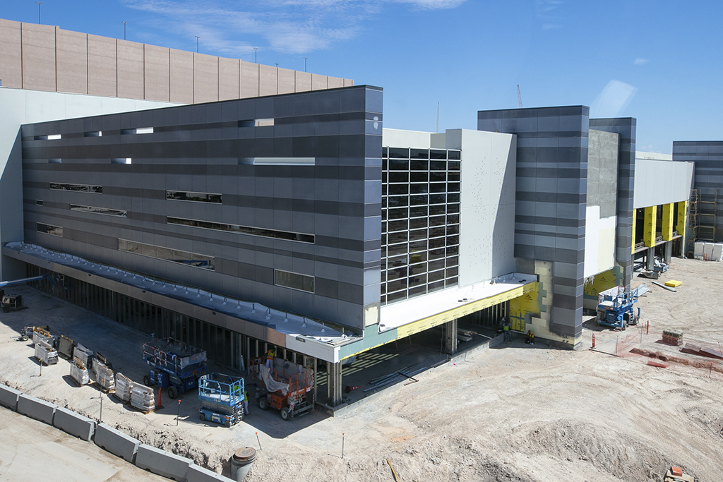 Building the world's largest pillarless ballrooms in the middle of the