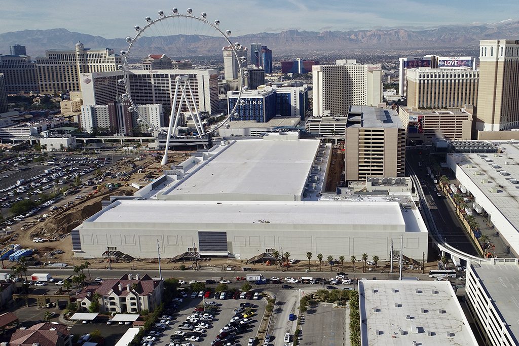 Building the world's largest pillarless ballrooms in the middle of the