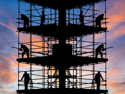 Construction wages 'fall as housebuilding slows' - Vimarsana News