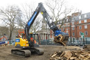 HS2-tunnels_Euston_protesters_Mace_Dragados-300x200.jpg