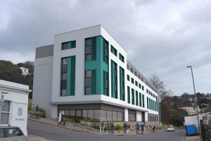 Midas-Hotel-300x200.jpg